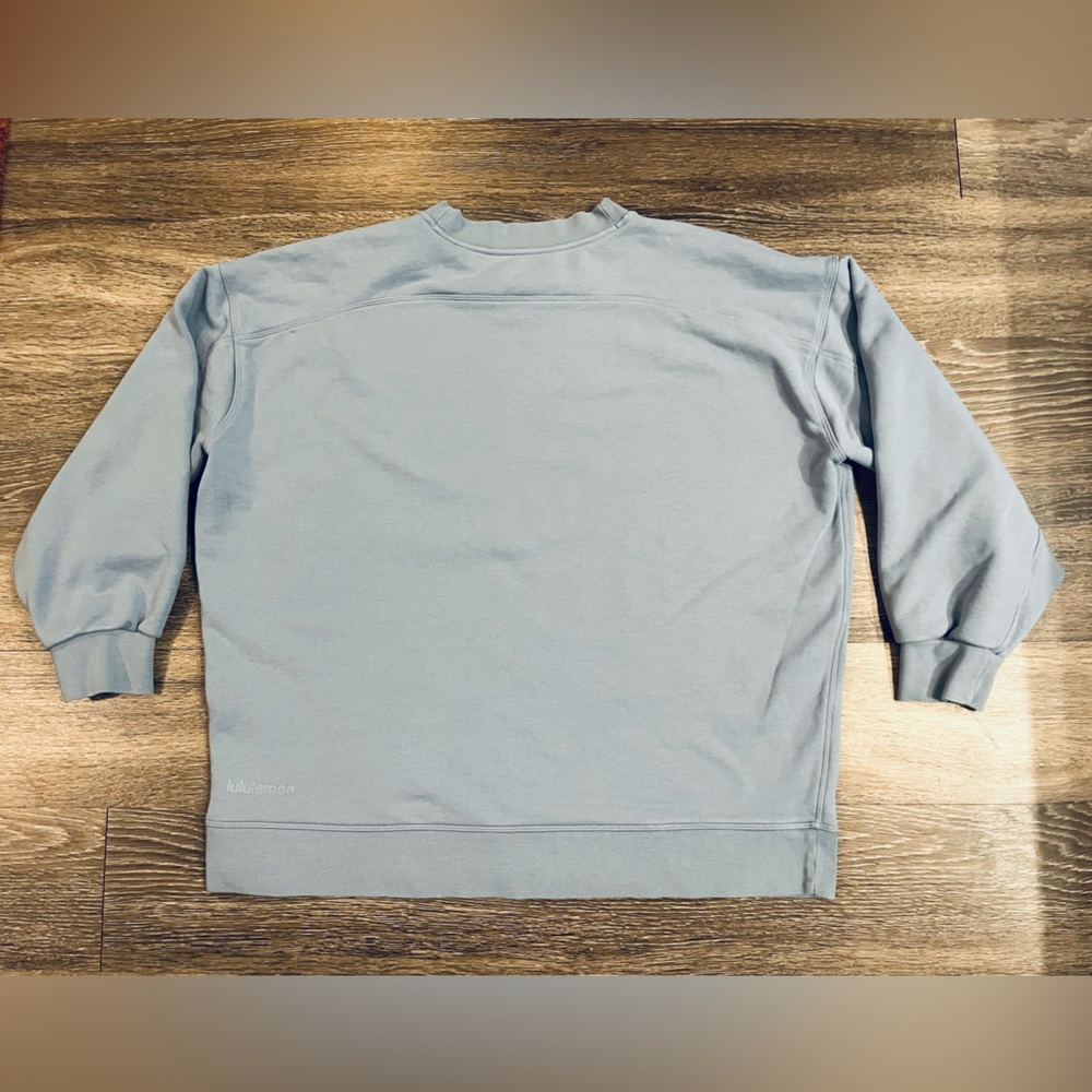 SOLD Lululemon Perfectly Oversized Crew *Graphic in Chambray Size 12 / 14 - Picture 8 of 9